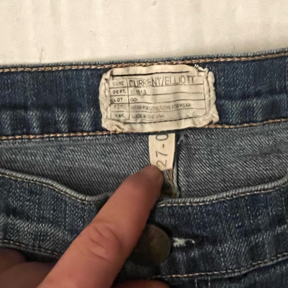 Current/Elliott Medium Wash Distressed Denim Short Shorts - Size 27 - Picture 3 of 4